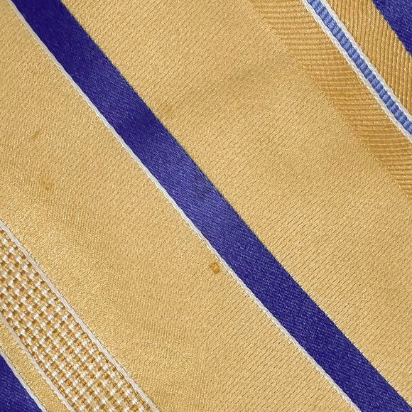 Michael Kors Striped Tie - Picture 4 of 5